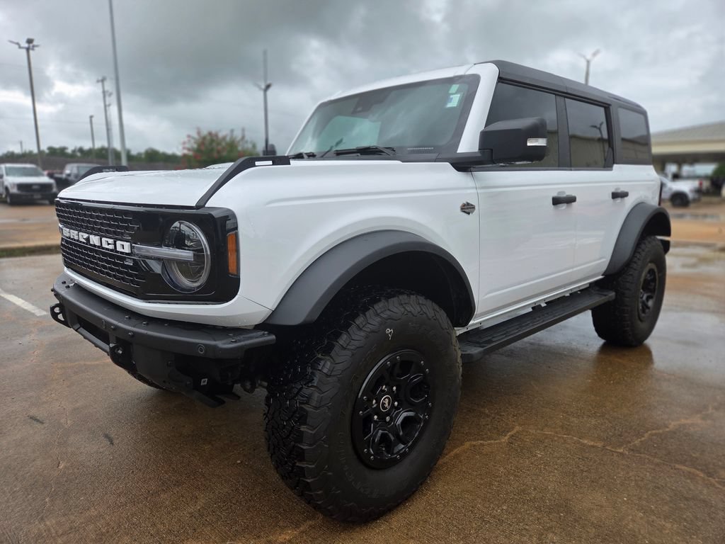 Used 2023 Ford Bronco Wildtrak AWD/4WD image 1