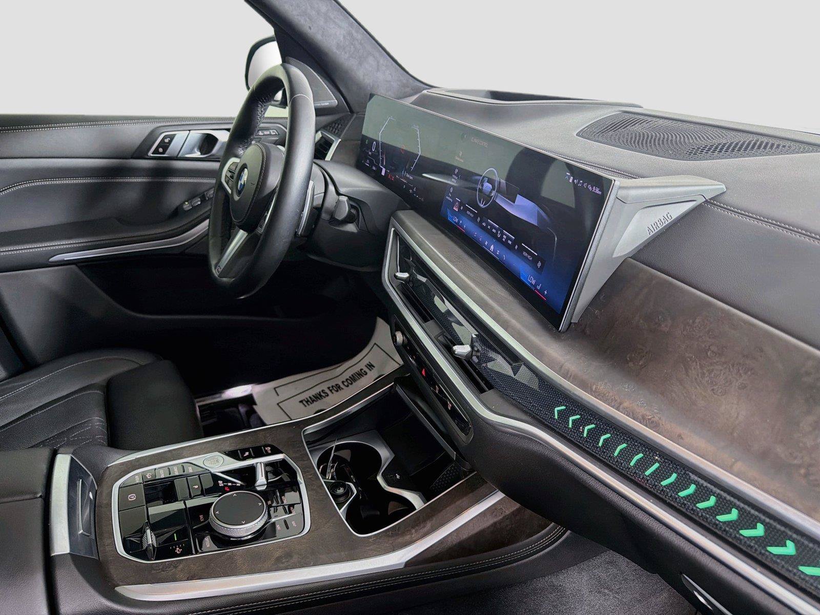 Used 2024 BMW X7 xDrive40i w/ M Sport Package AWD/4WD image 31