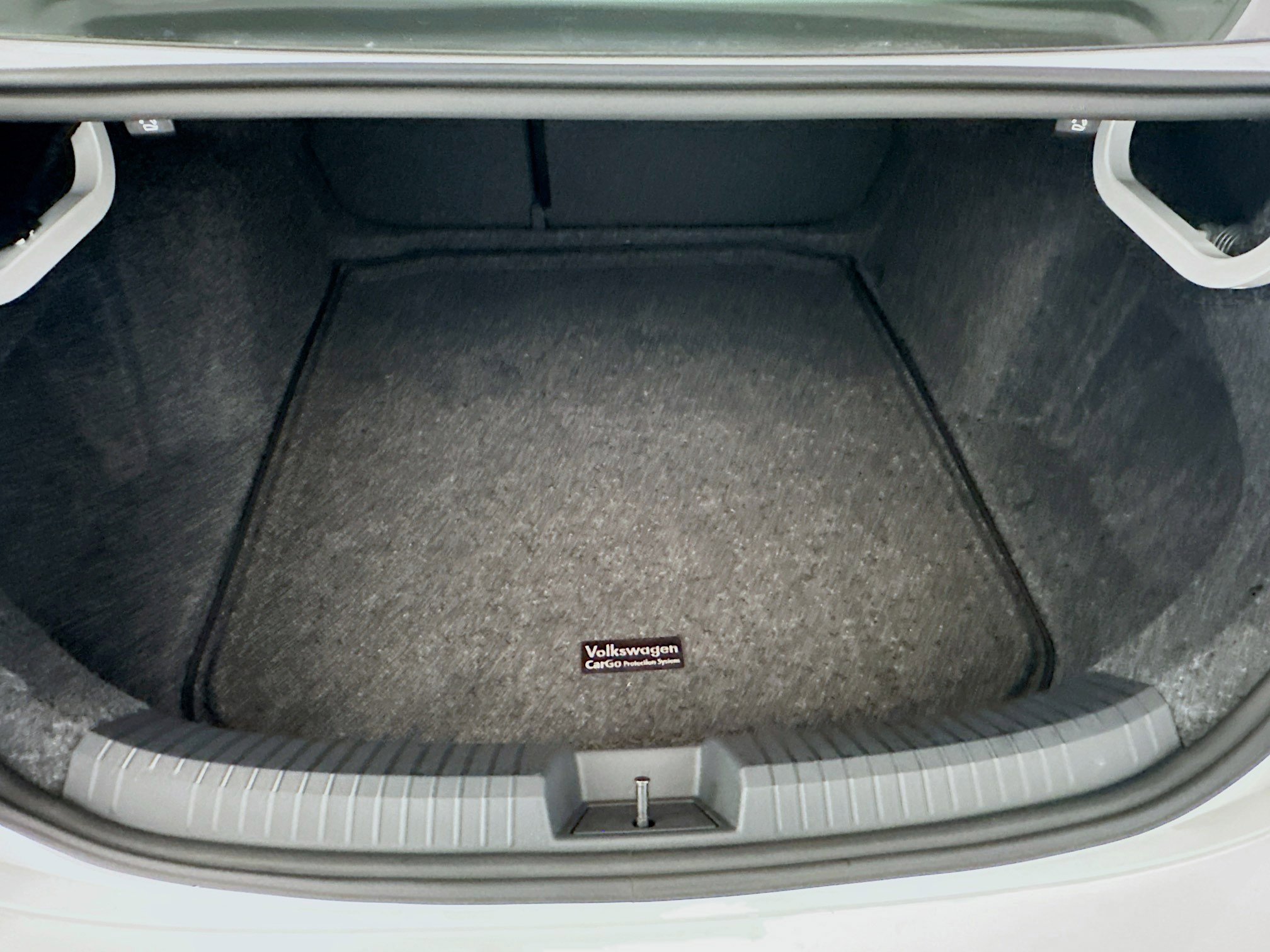 Used 2025 Volkswagen Jetta SE image 29