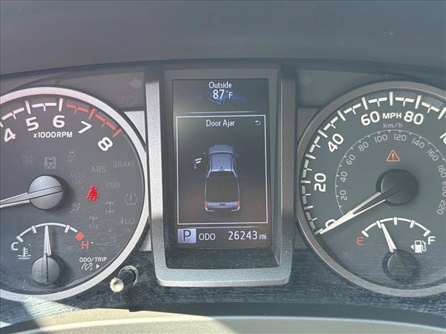 Used 2020 Toyota Tacoma TRD Sport w/ TRD Premium Sport Package AWD/4WD image 17