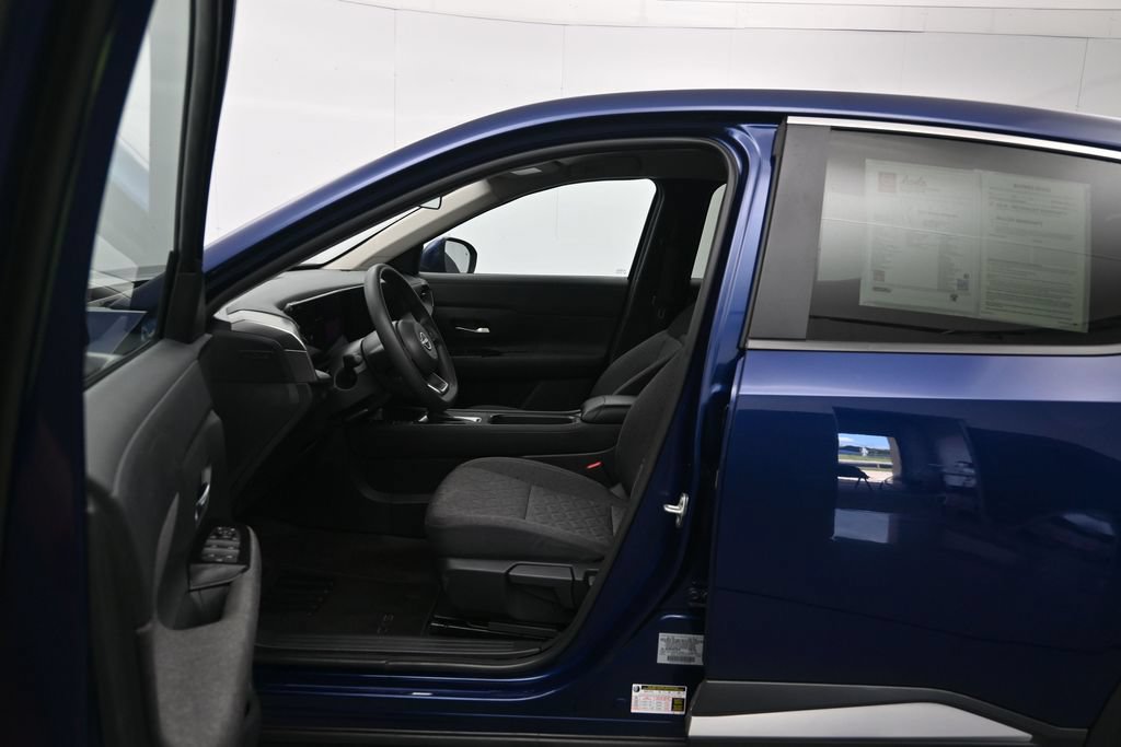 Used 2025 Nissan Kicks SV FWD image 20