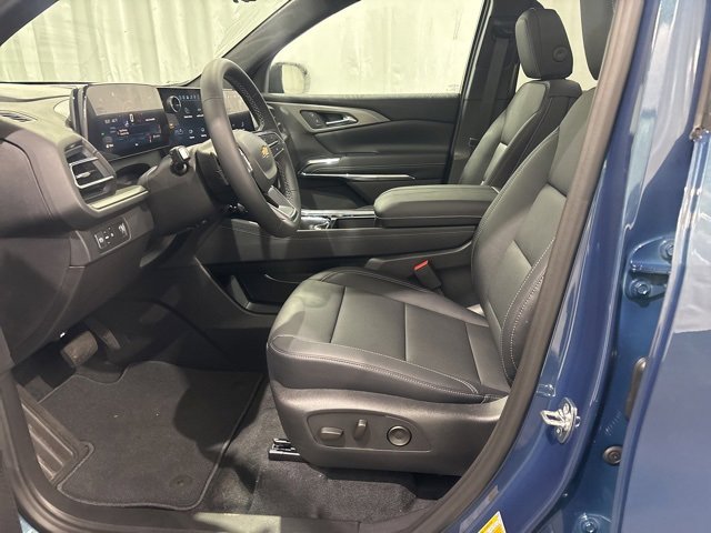 New 2026 Chevrolet Traverse LT w/ Sun and Wheel Package image 9