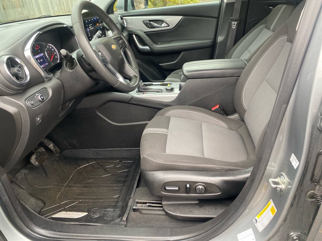 Used 2023 Chevrolet Blazer LT w/ Driver Confidence Package image 9