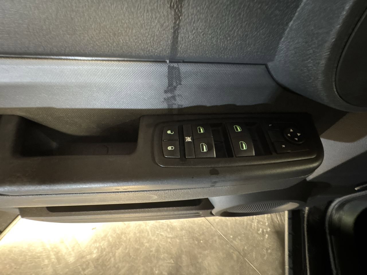 Used 2010 Dodge Nitro SE AWD/4WD image 20