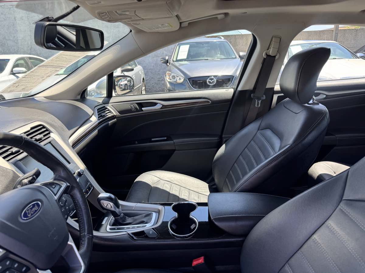 Used 2014 Ford Fusion Energi SE FWD image 35