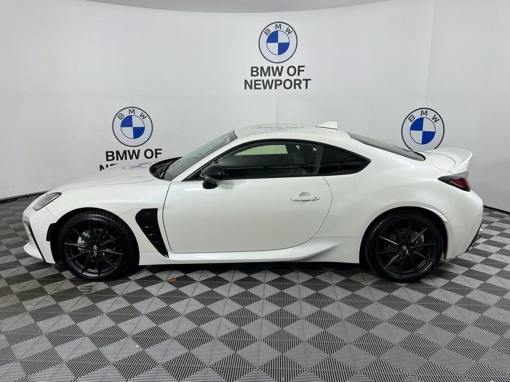 Used 2023 Toyota GR86 Premium image 12