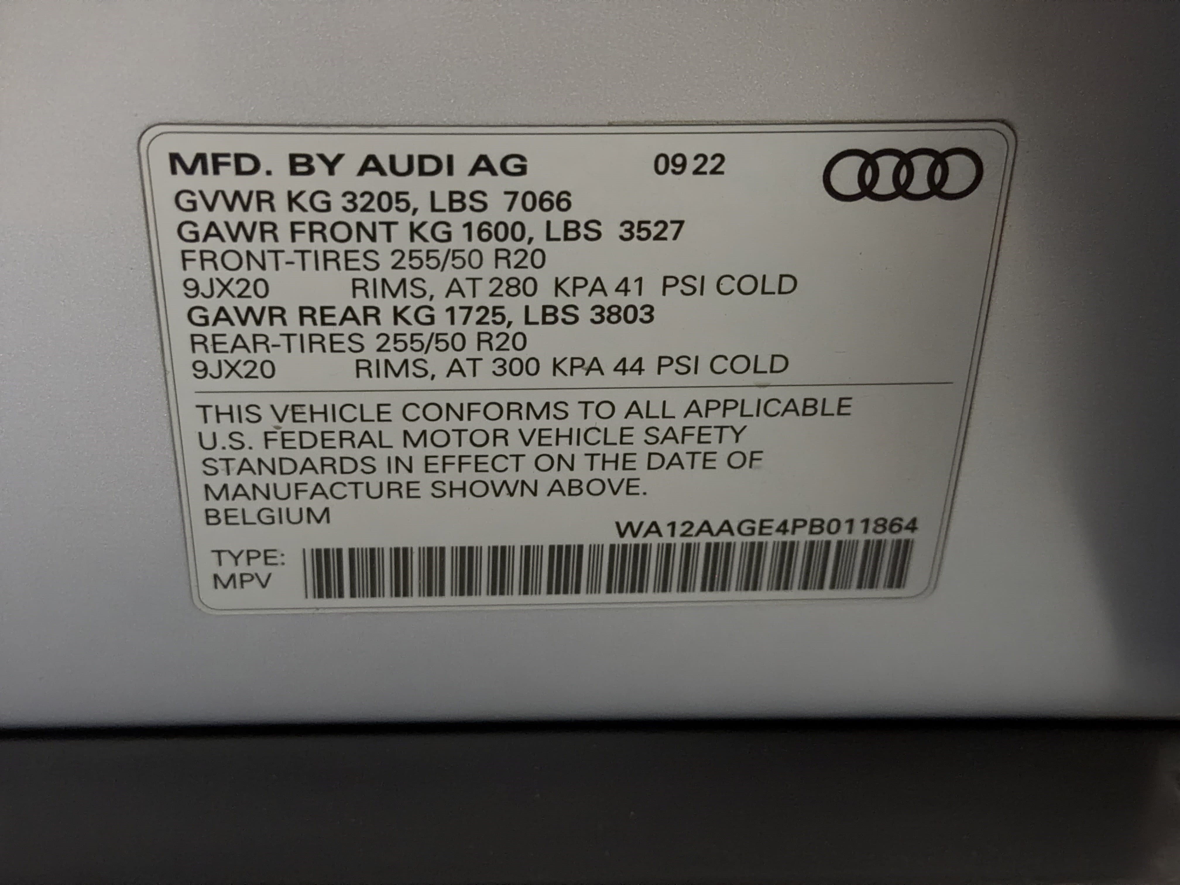 Certified 2023 Audi e-tron Premium Plus w/ Premium Plus Package AWD/4WD image 27