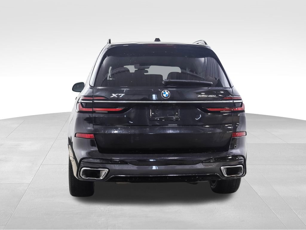 Used 2024 BMW X7 xDrive40i w/ Executive Package image 4