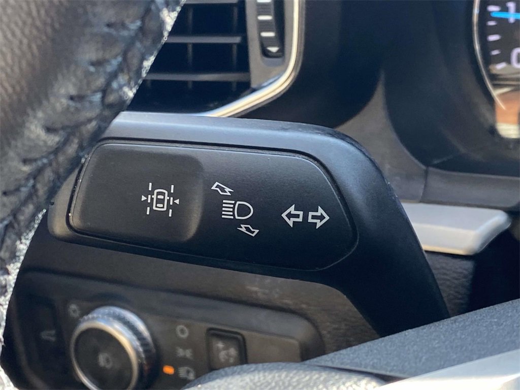 Used 2021 Ford Explorer XLT w/ Equipment Group 202A image 32