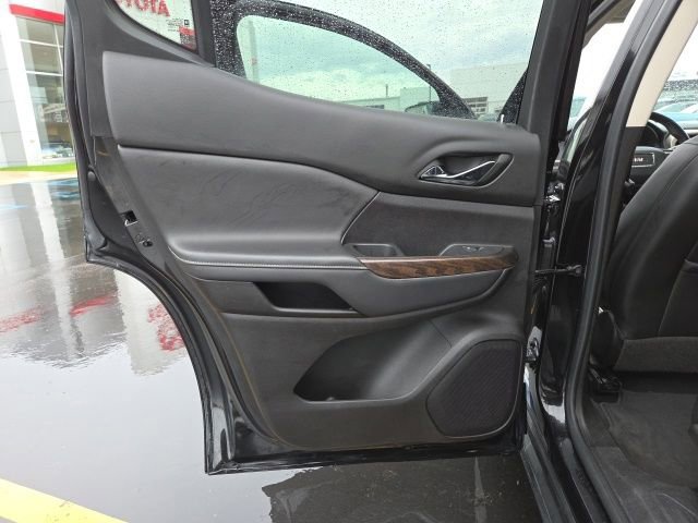 Used 2023 GMC Acadia Denali w/ Denali Technology Package image 14