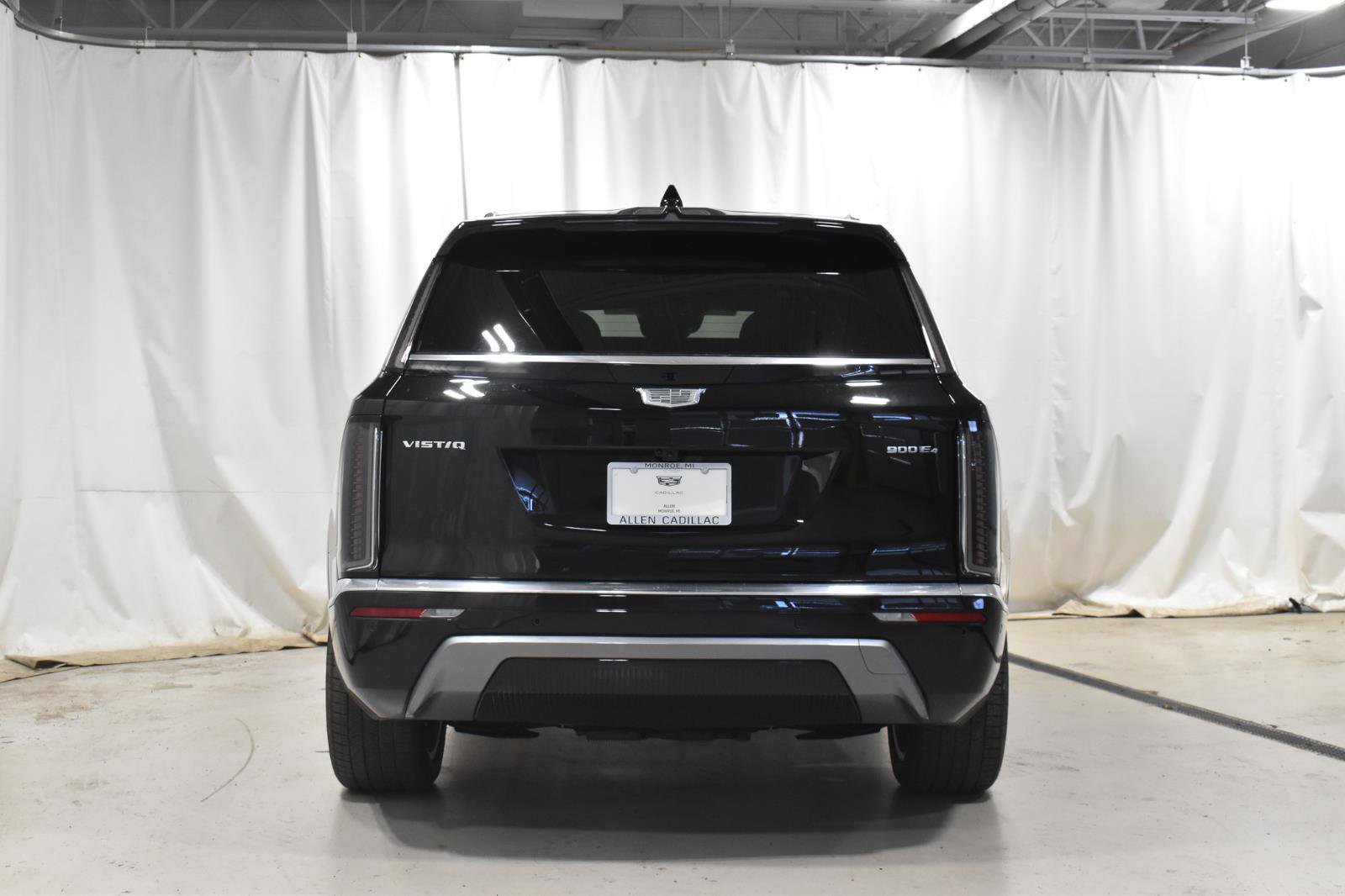 New 2026 Cadillac Vistiq Luxury image 15