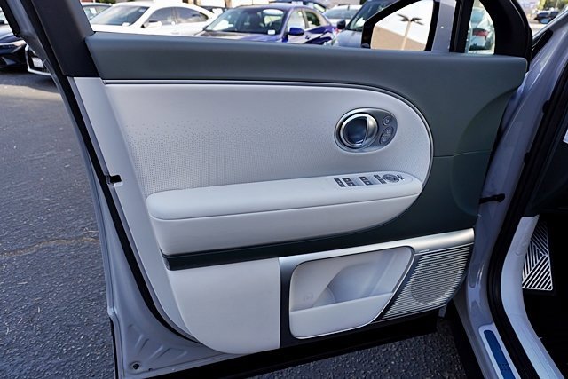 New 2026 Hyundai Ioniq 9 Calligraphy image 32