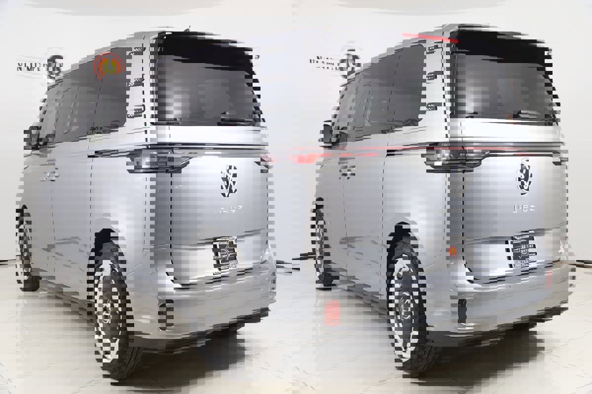 Used 2025 Volkswagen ID. Buzz Pro S image 4