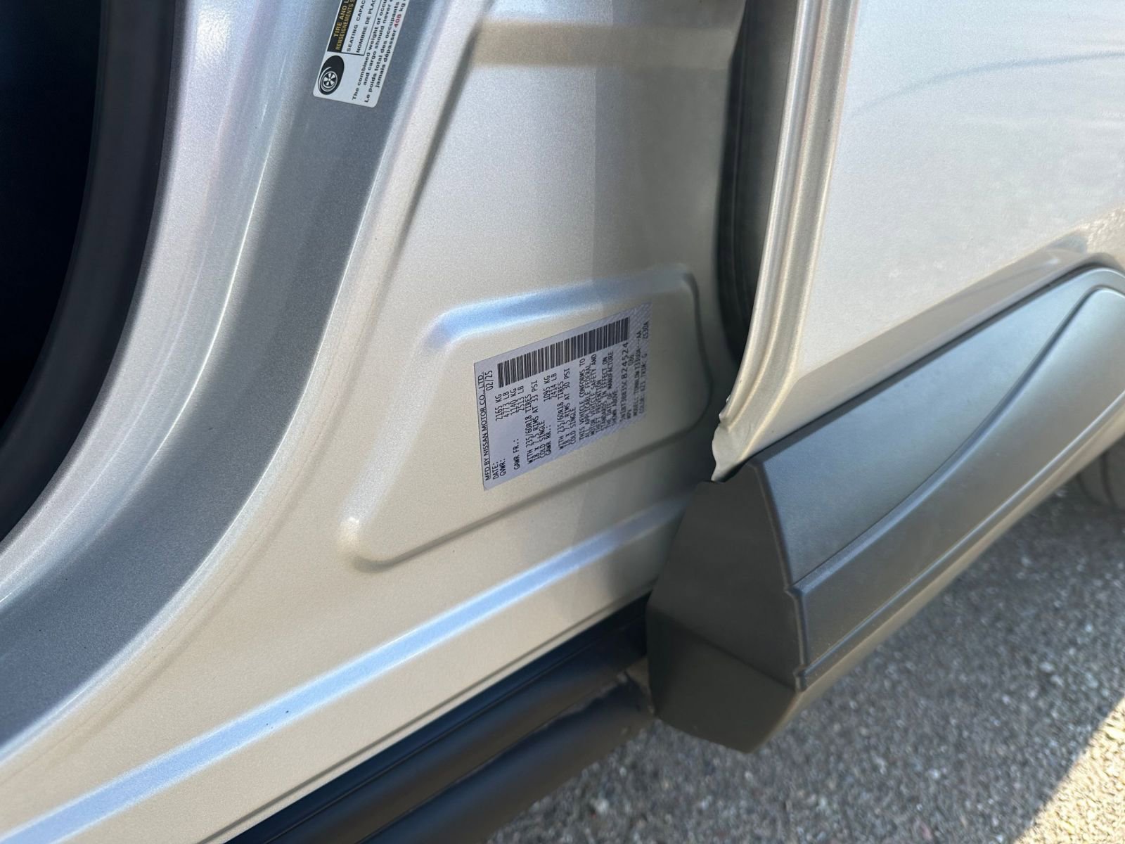 Used 2025 Nissan Rogue SV image 30