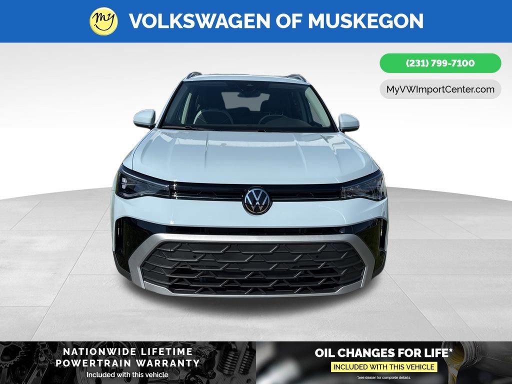 New 2025 Volkswagen Taos SE image 2