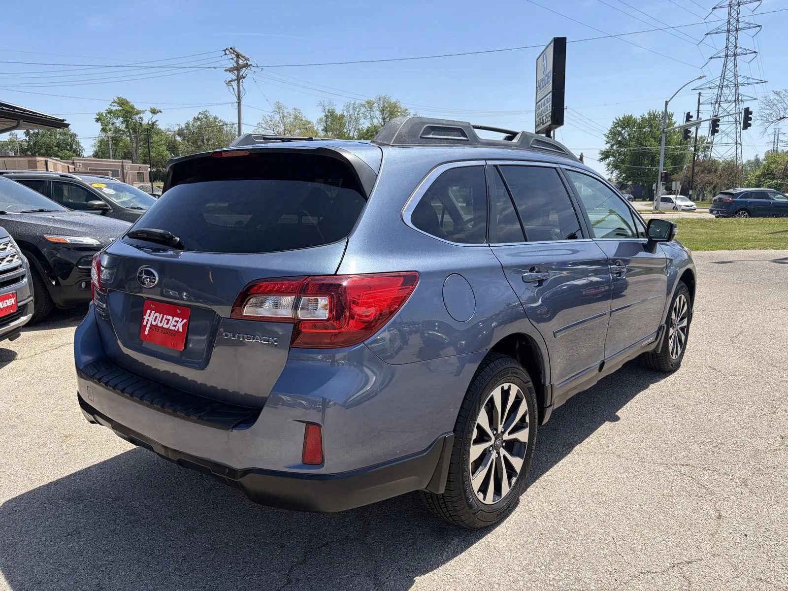 Used 2015 Subaru Outback 2.5i Limited AWD/4WD image 8