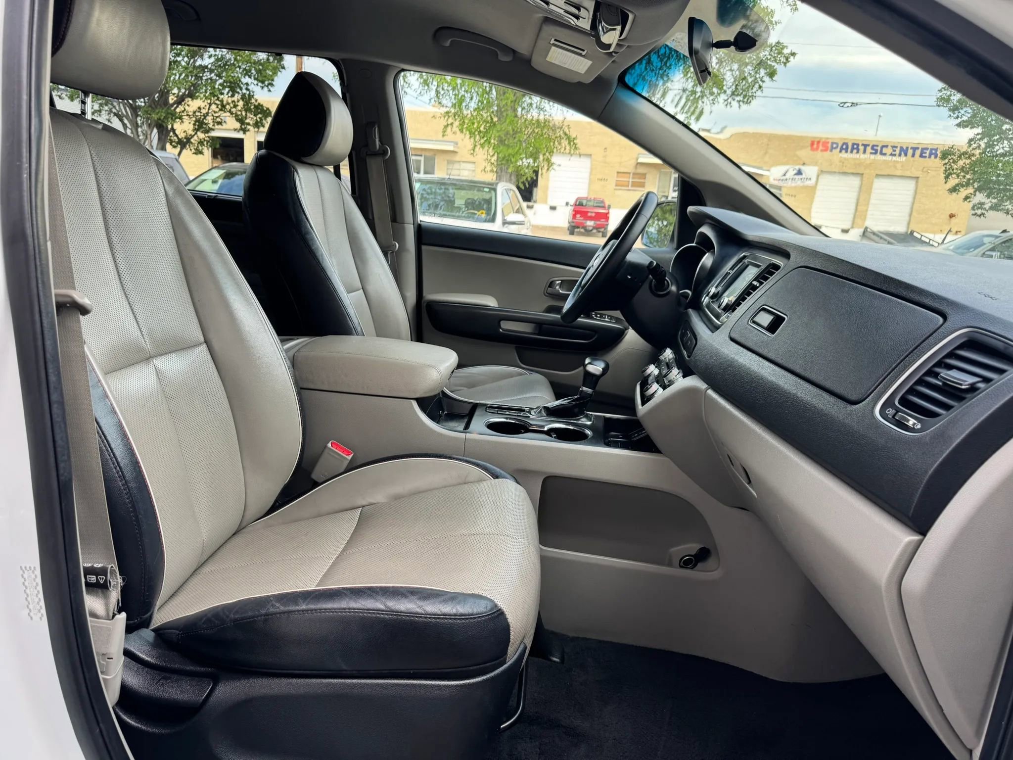 Used 2020 Kia Sedona EX FWD image 20