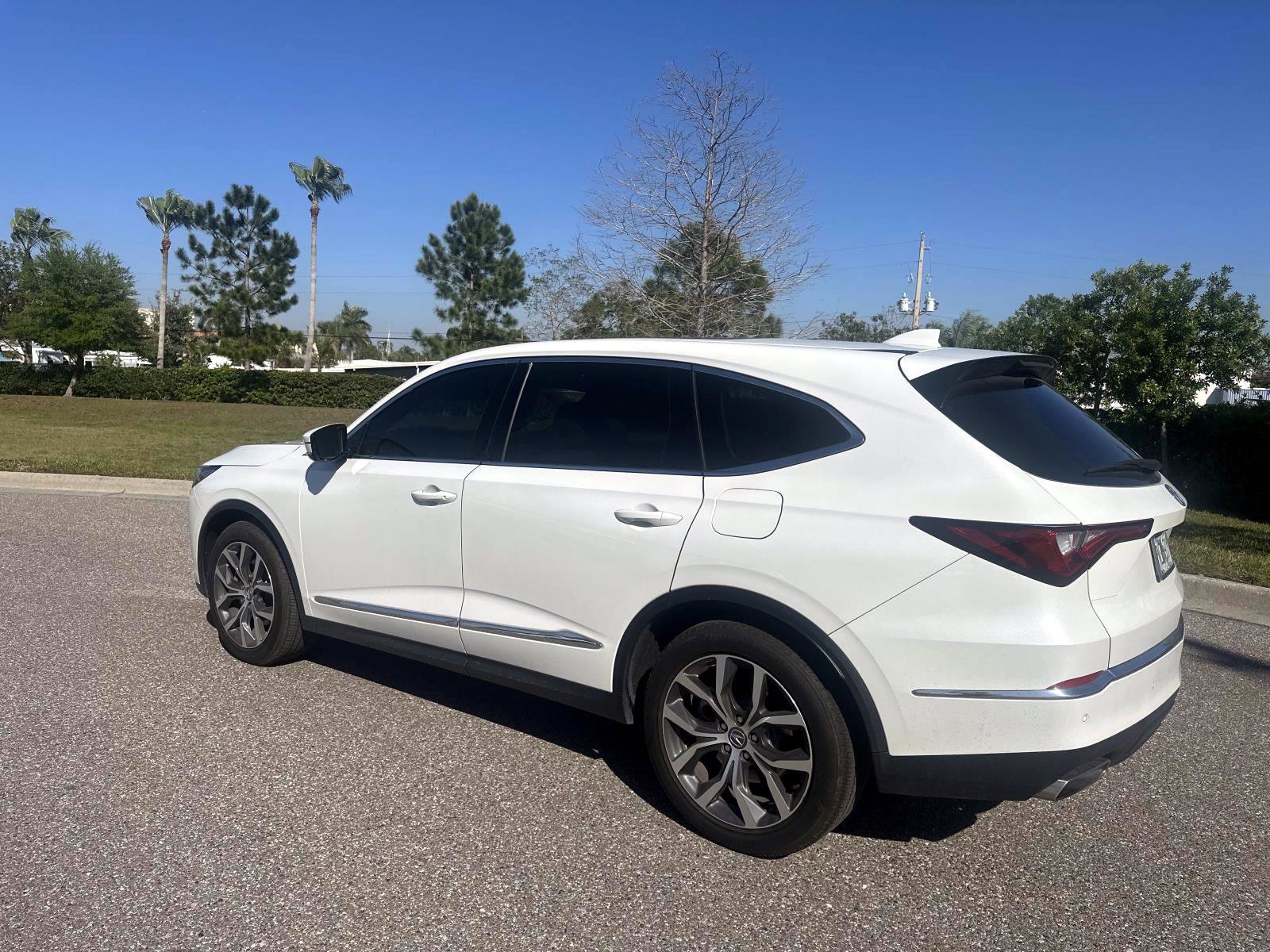 Used 2023 Acura MDX w/Technology Package image 3