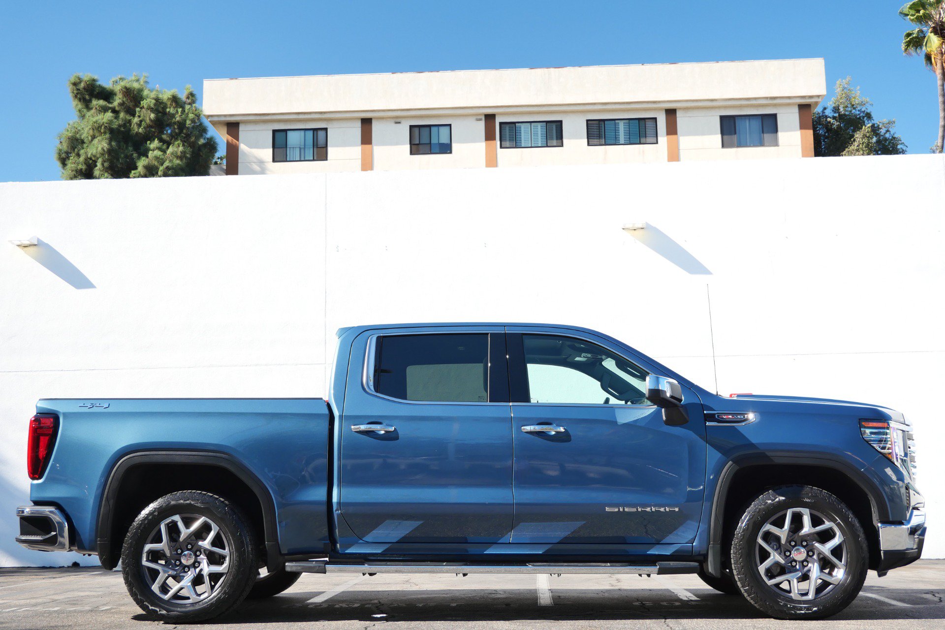 Used 2024 GMC Sierra 1500 SLT w/ SLT Premium Package AWD/4WD image 56