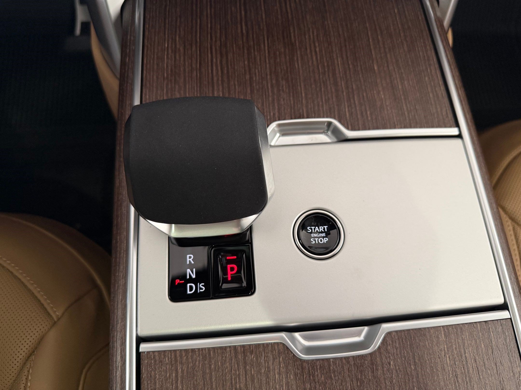 New 2026 Land Rover Range Rover SE AWD/4WD image 35