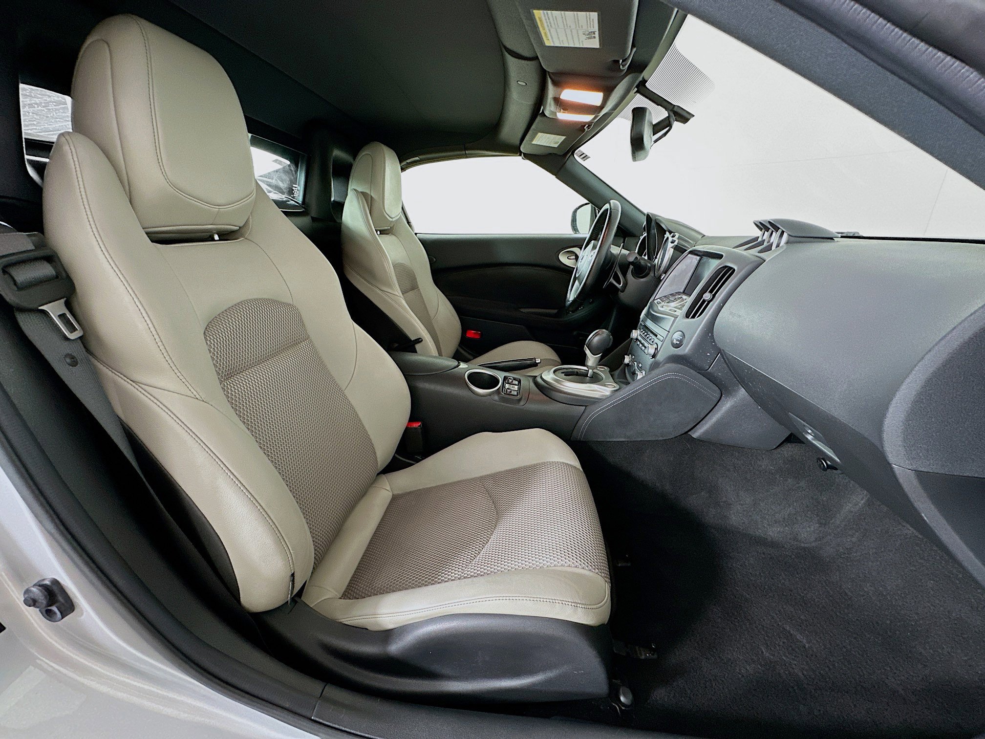 Used 2018 Nissan 370Z Touring Sport image 28