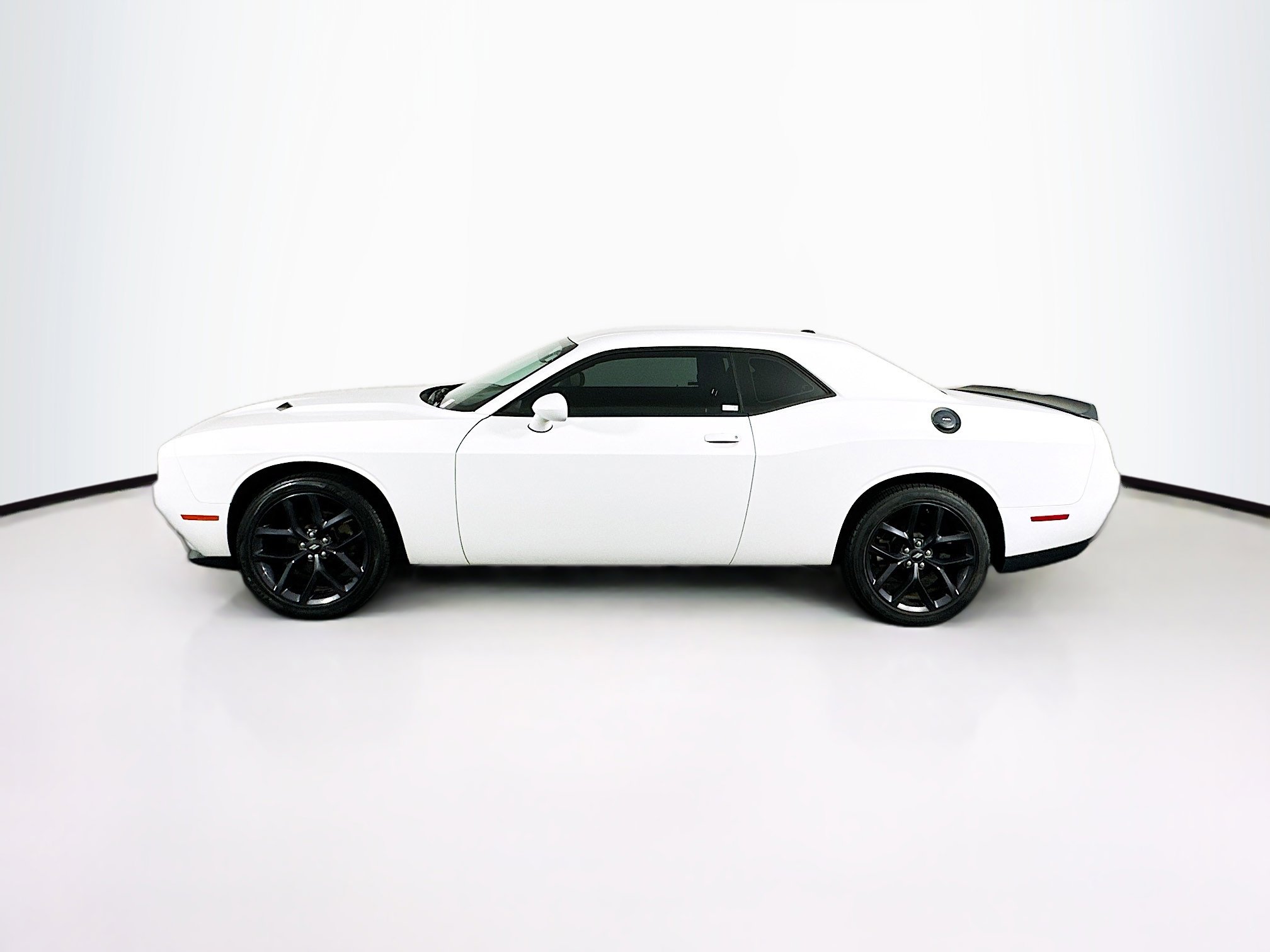 Used 2021 Dodge Challenger SXT w/ Blacktop Package image 4