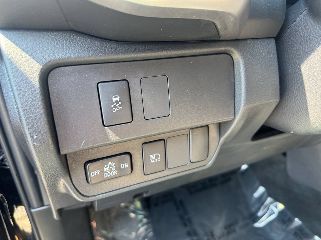 Used 2023 Toyota Tacoma SR5 AWD/4WD image 20