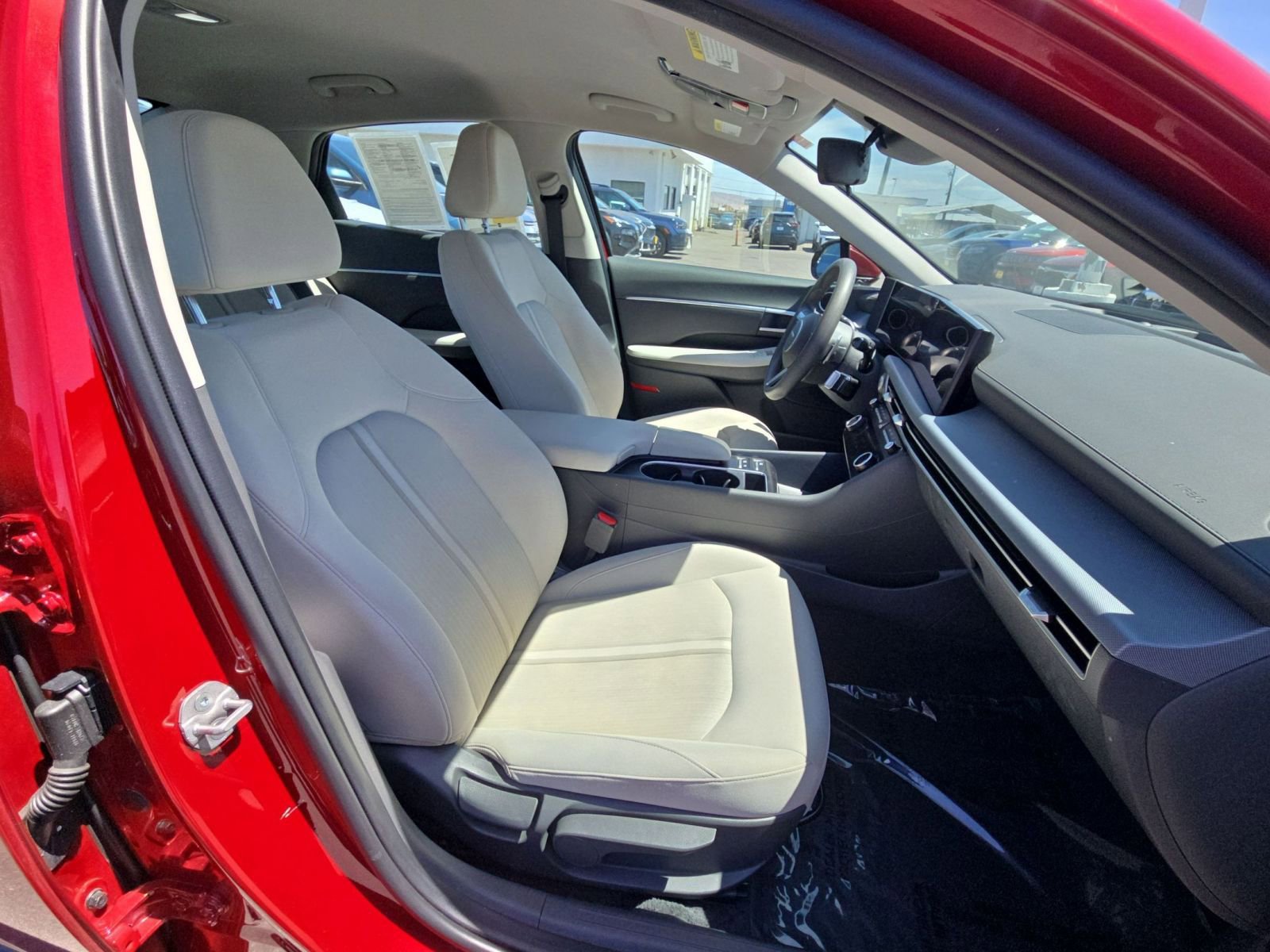 Used 2025 Hyundai Sonata SEL FWD image 12