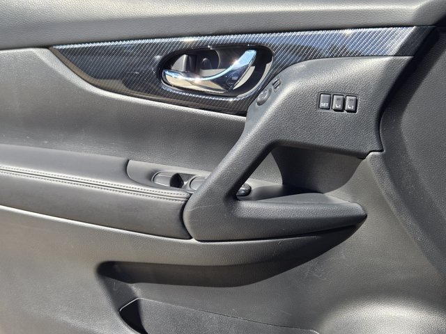 Used 2020 Nissan Rogue SL w/ Premium Package FWD image 24