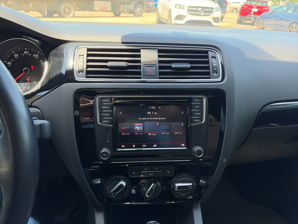 Used 2018 Volkswagen Jetta Sport FWD image 17