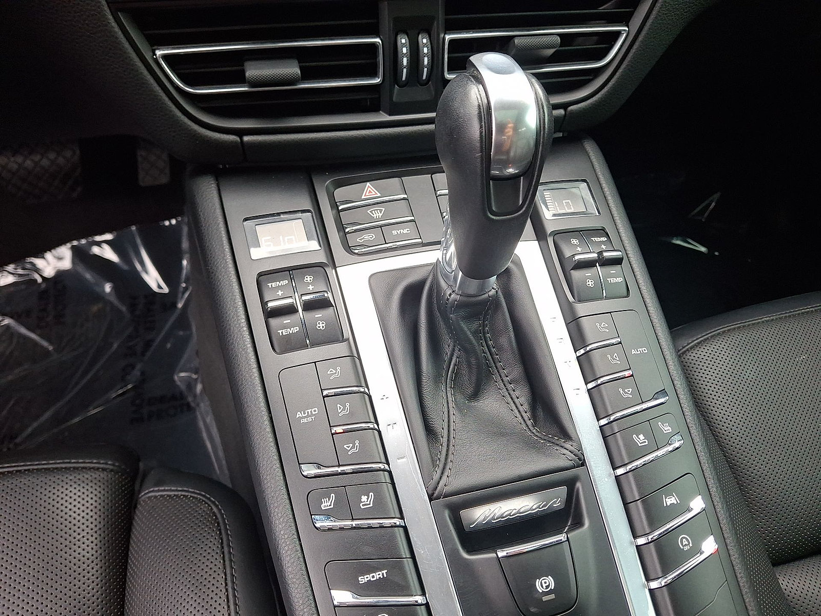 Used 2019 Porsche Macan AWD/4WD image 12