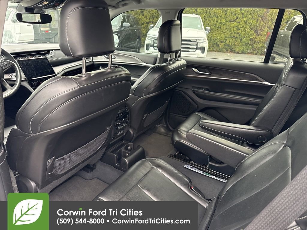Used 2023 Jeep Grand Cherokee L Limited image 8