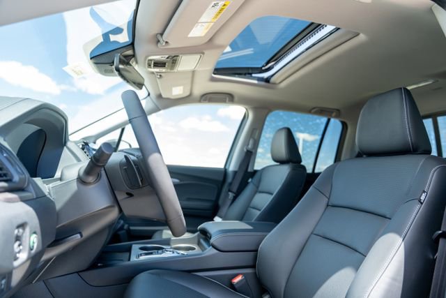 Used 2025 Honda Ridgeline RTL image 11