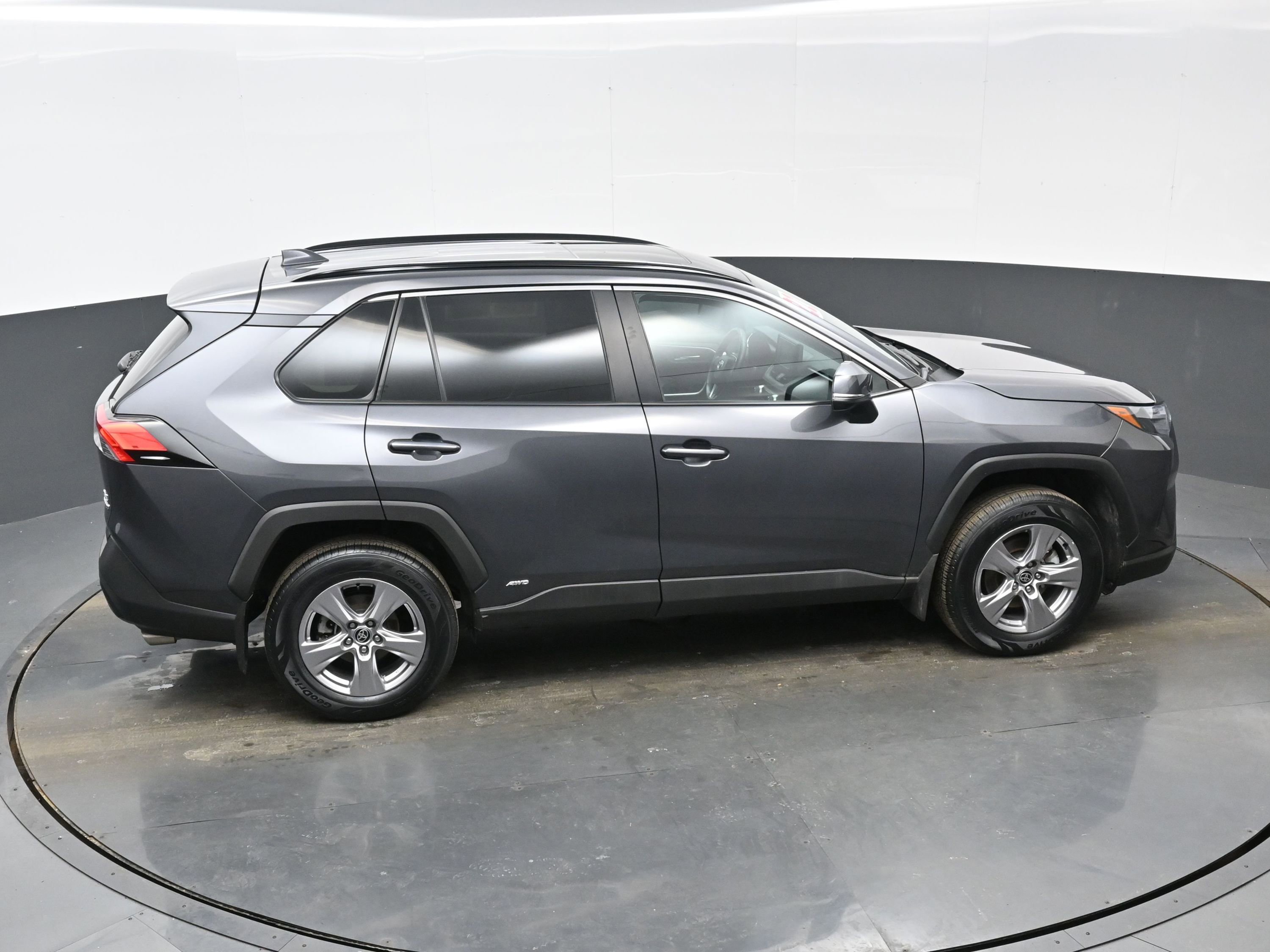 Used 2022 Toyota RAV4 XLE w/ Convenience Package image 43
