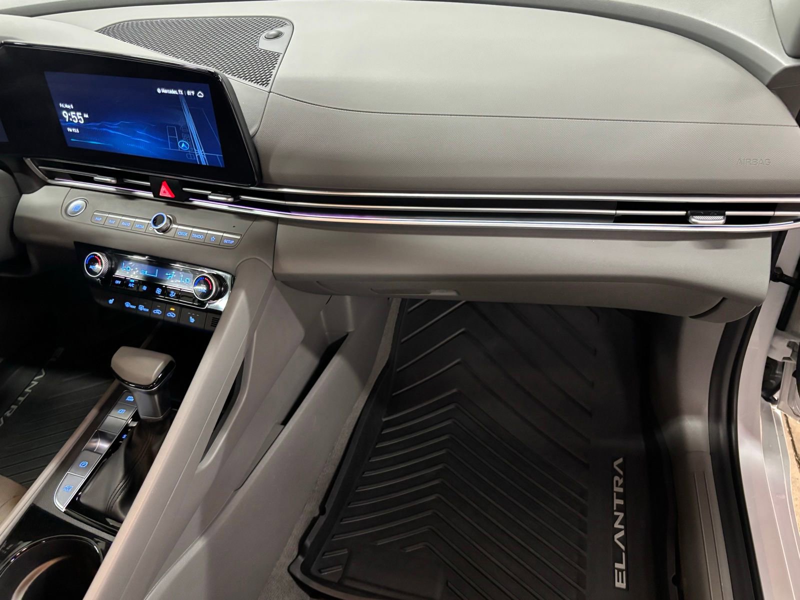 Certified 2024 Hyundai Elantra SEL w/ Convenience Package FWD image 19