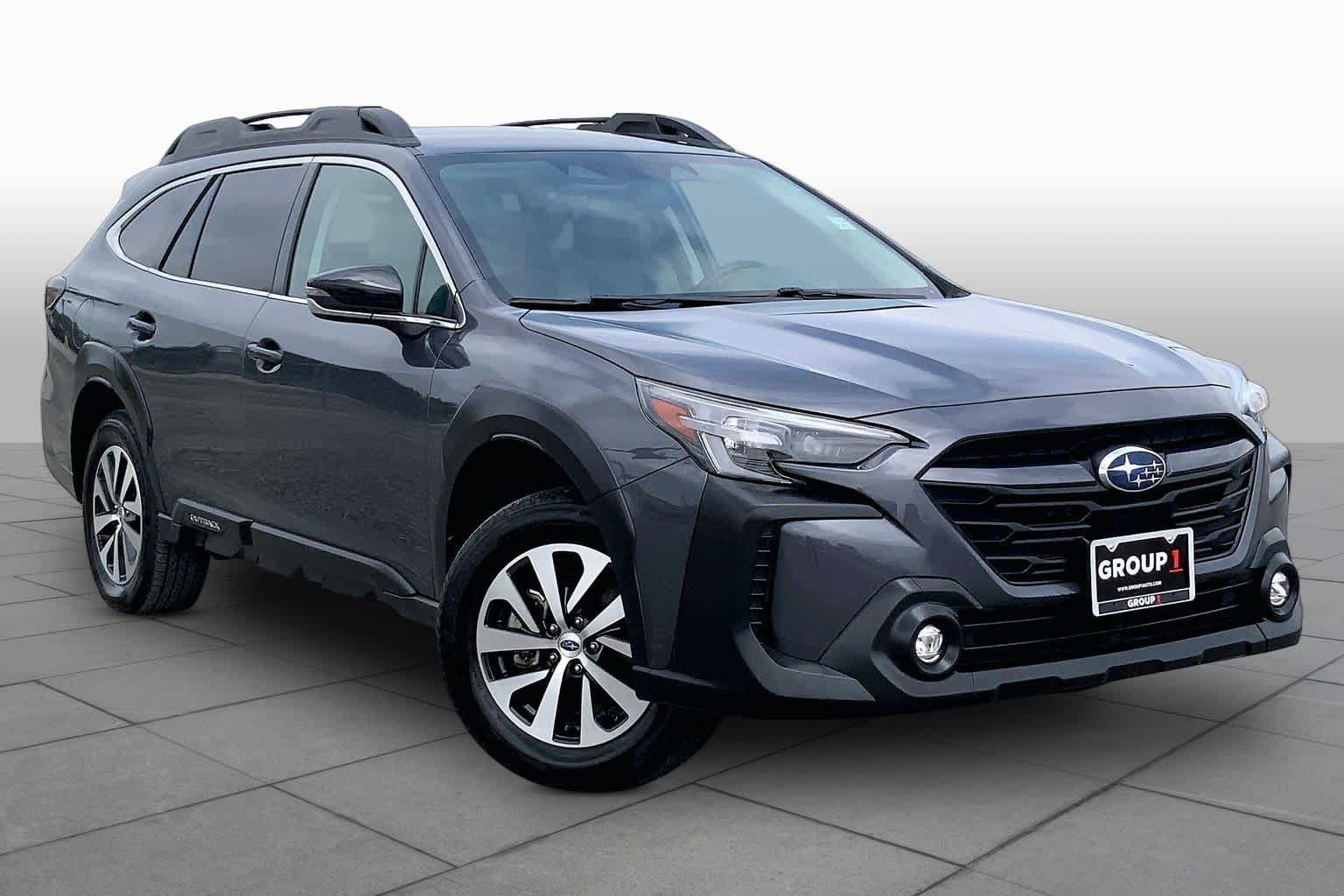 Used 2023 Subaru Outback Premium AWD/4WD image 3