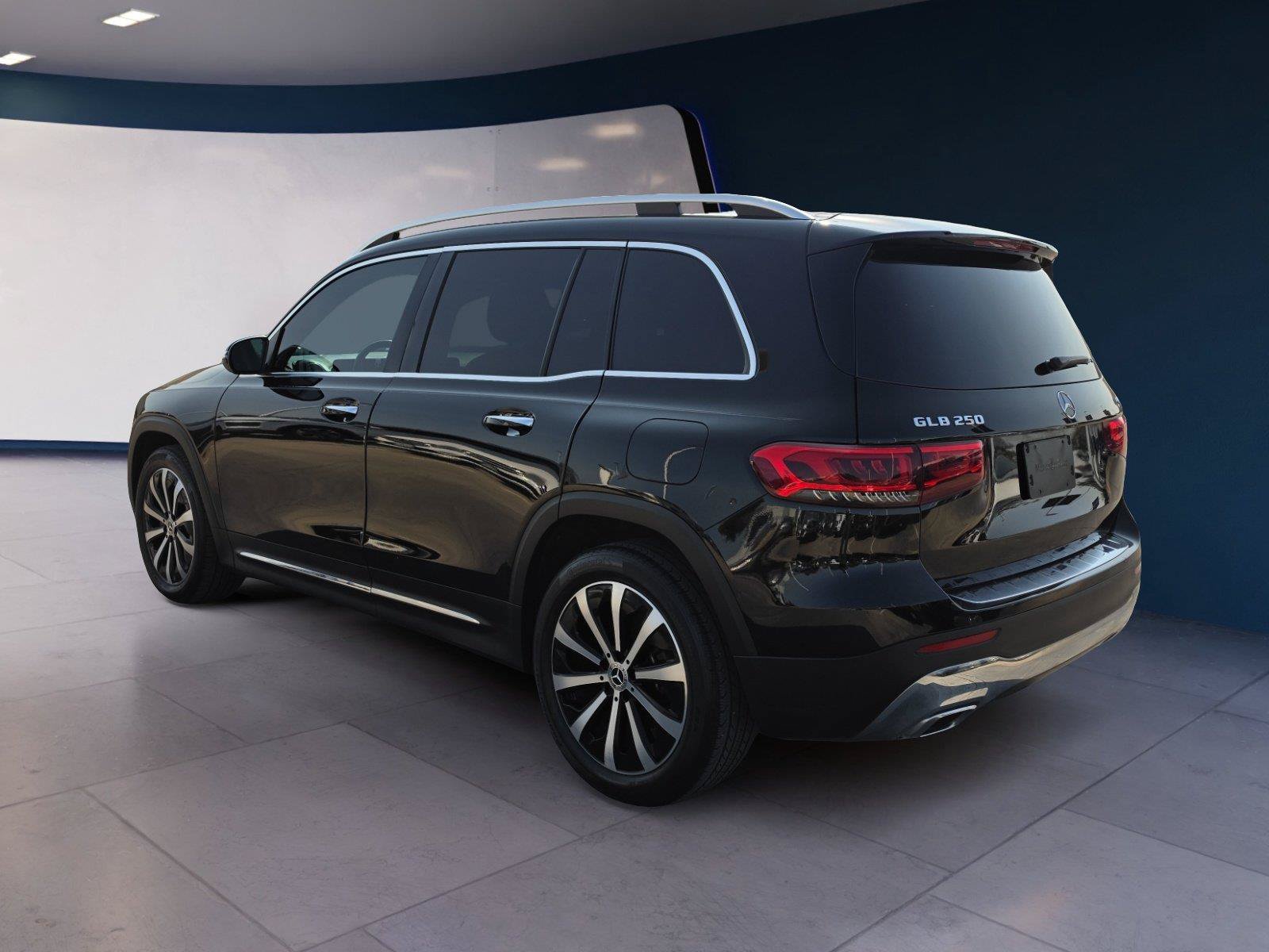 Certified 2022 Mercedes-Benz GLB 250 4MATIC image 3
