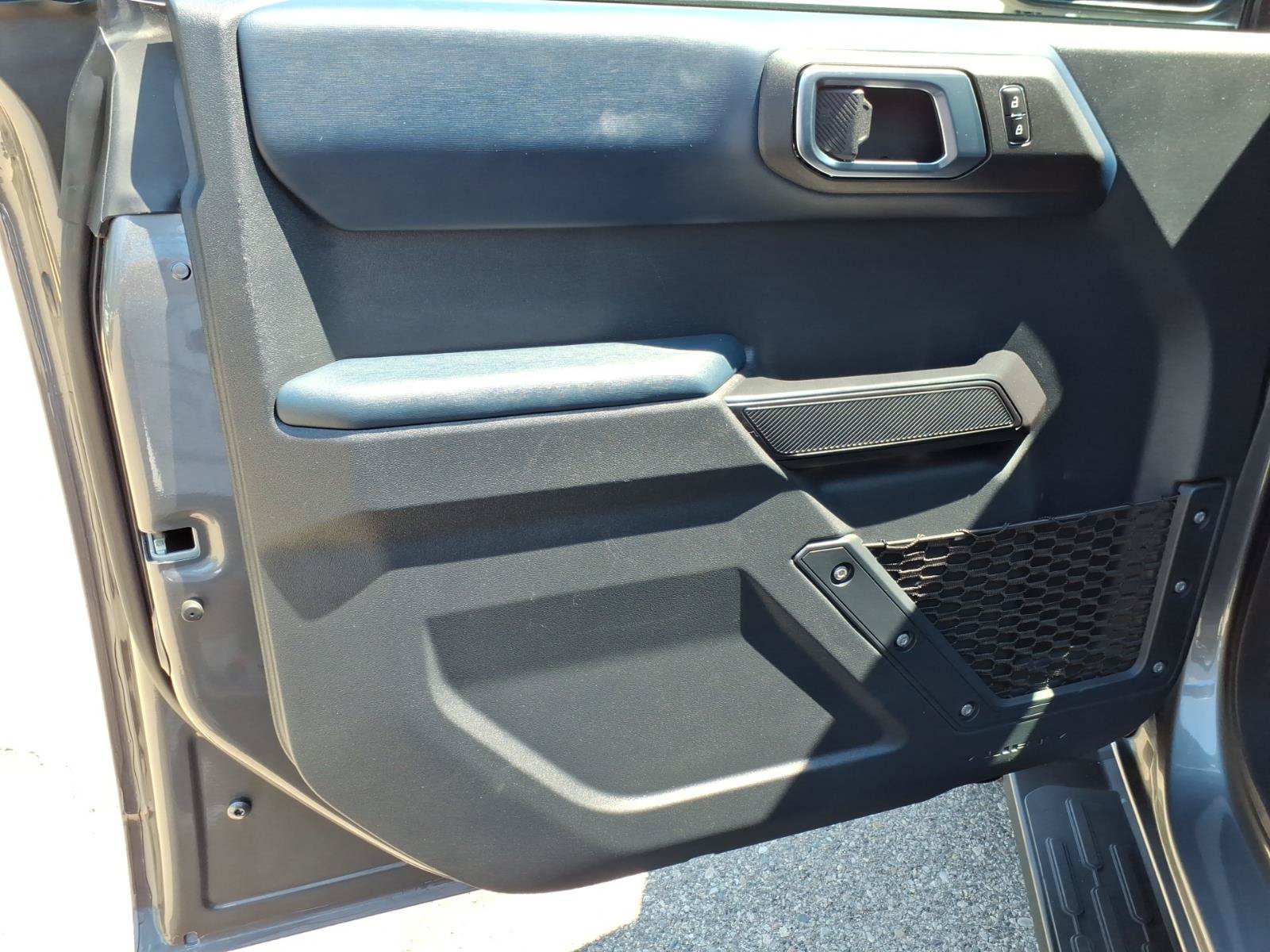 Used 2024 Ford Bronco Outer Banks AWD/4WD image 15