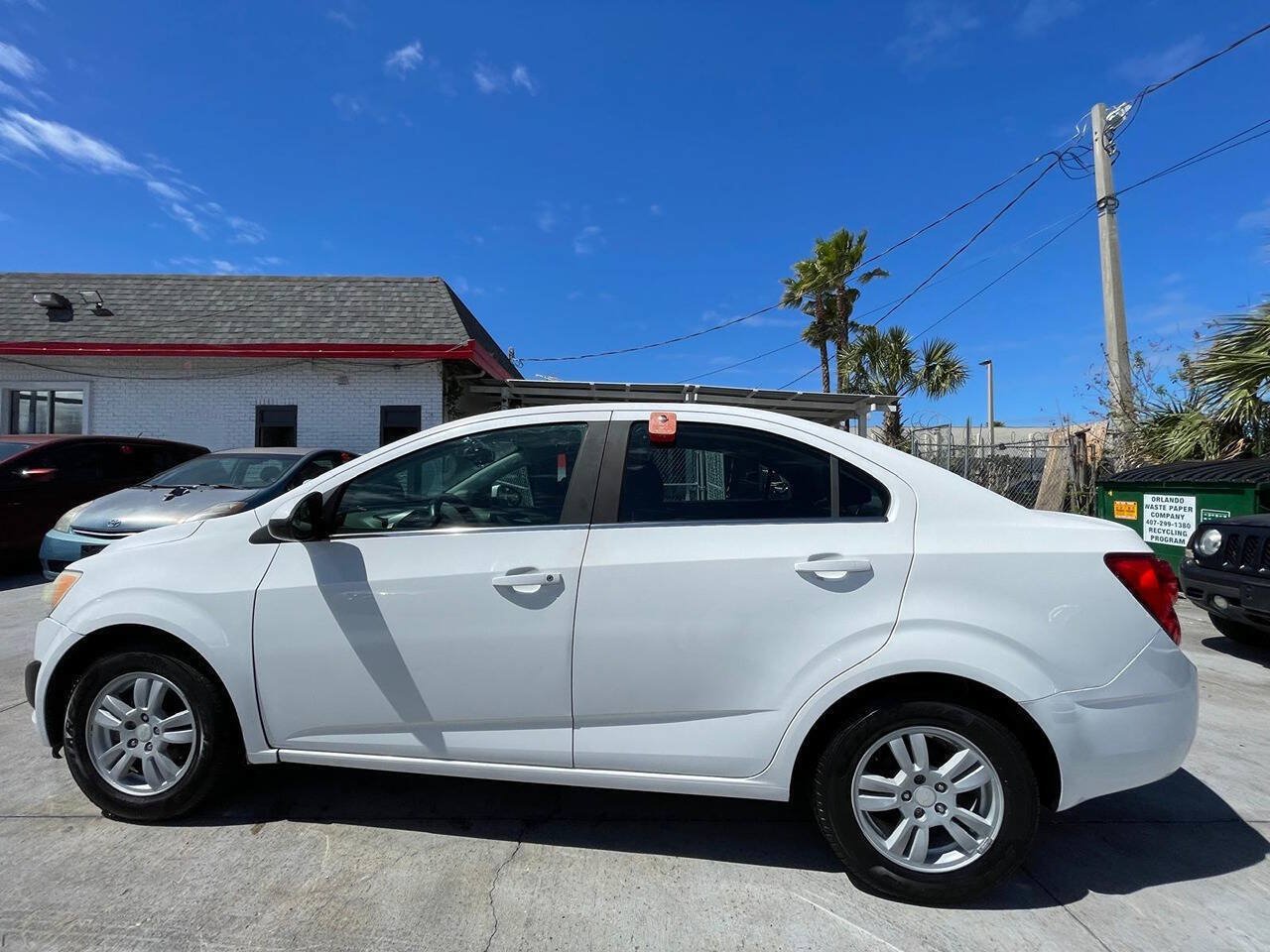 Used 2014 Chevrolet Sonic LT FWD image 17