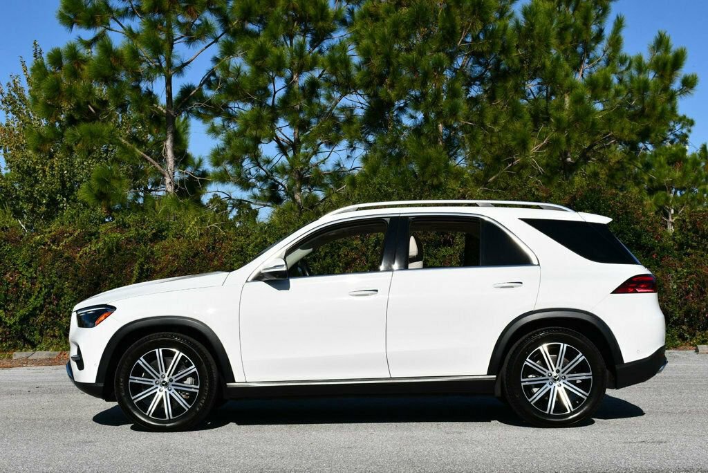 Used 2024 Mercedes-Benz GLE 450 4MATIC image 3