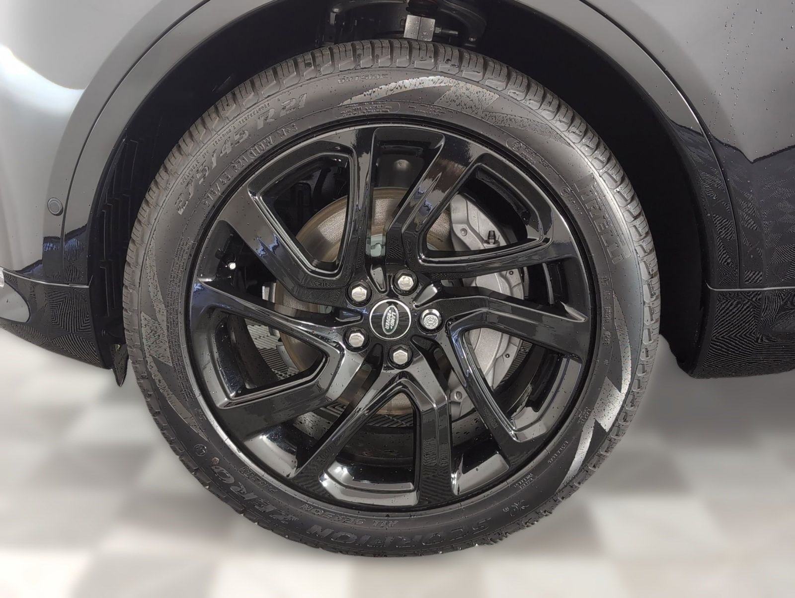 Certified 2025 Land Rover Discovery Dynamic SE AWD/4WD image 10