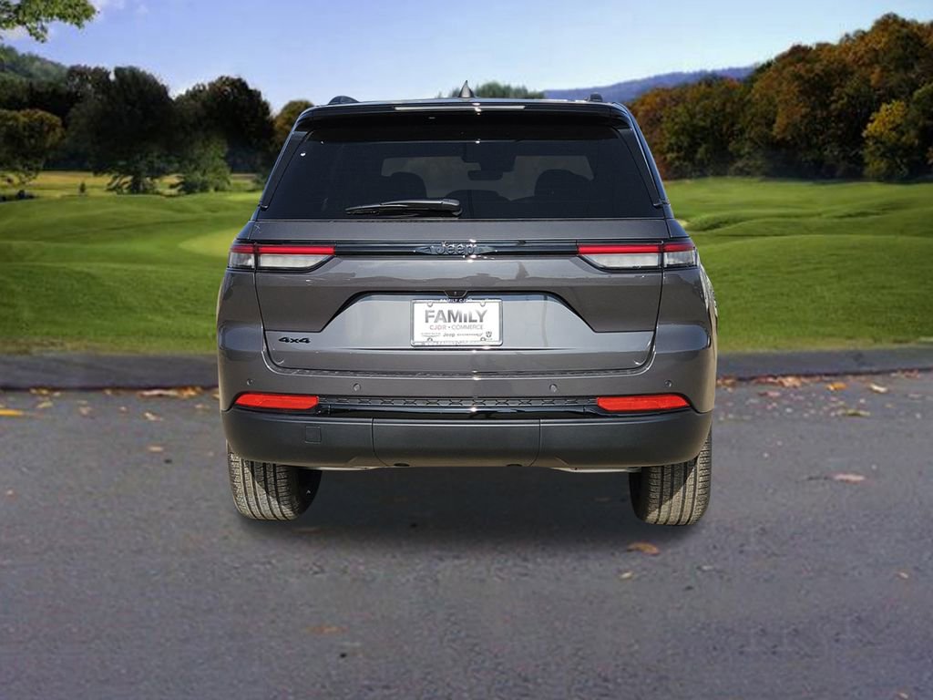 New 2025 Jeep Grand Cherokee Limited image 4