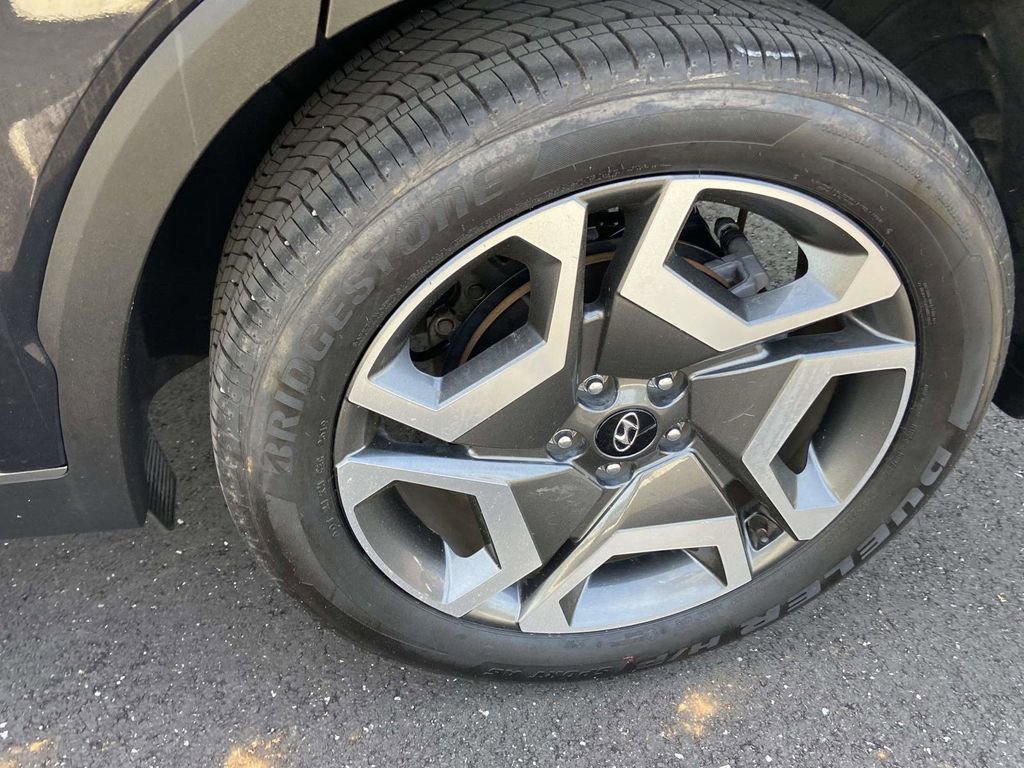 Used 2024 Hyundai Palisade Limited FWD image 9