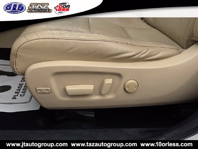 Used 2014 Toyota Highlander Limited Platinum AWD/4WD image 12