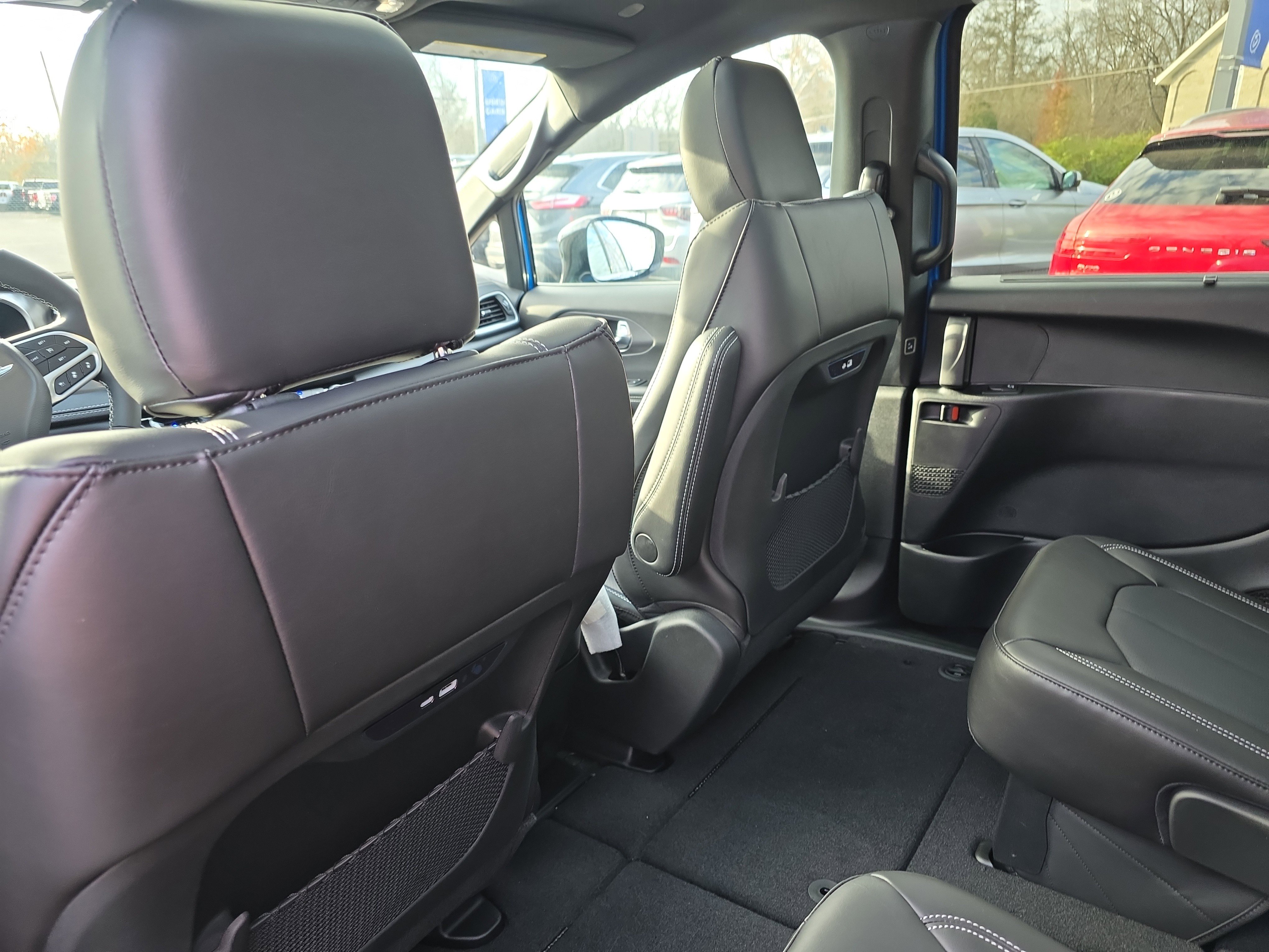 New 2026 Chrysler Pacifica Select image 16