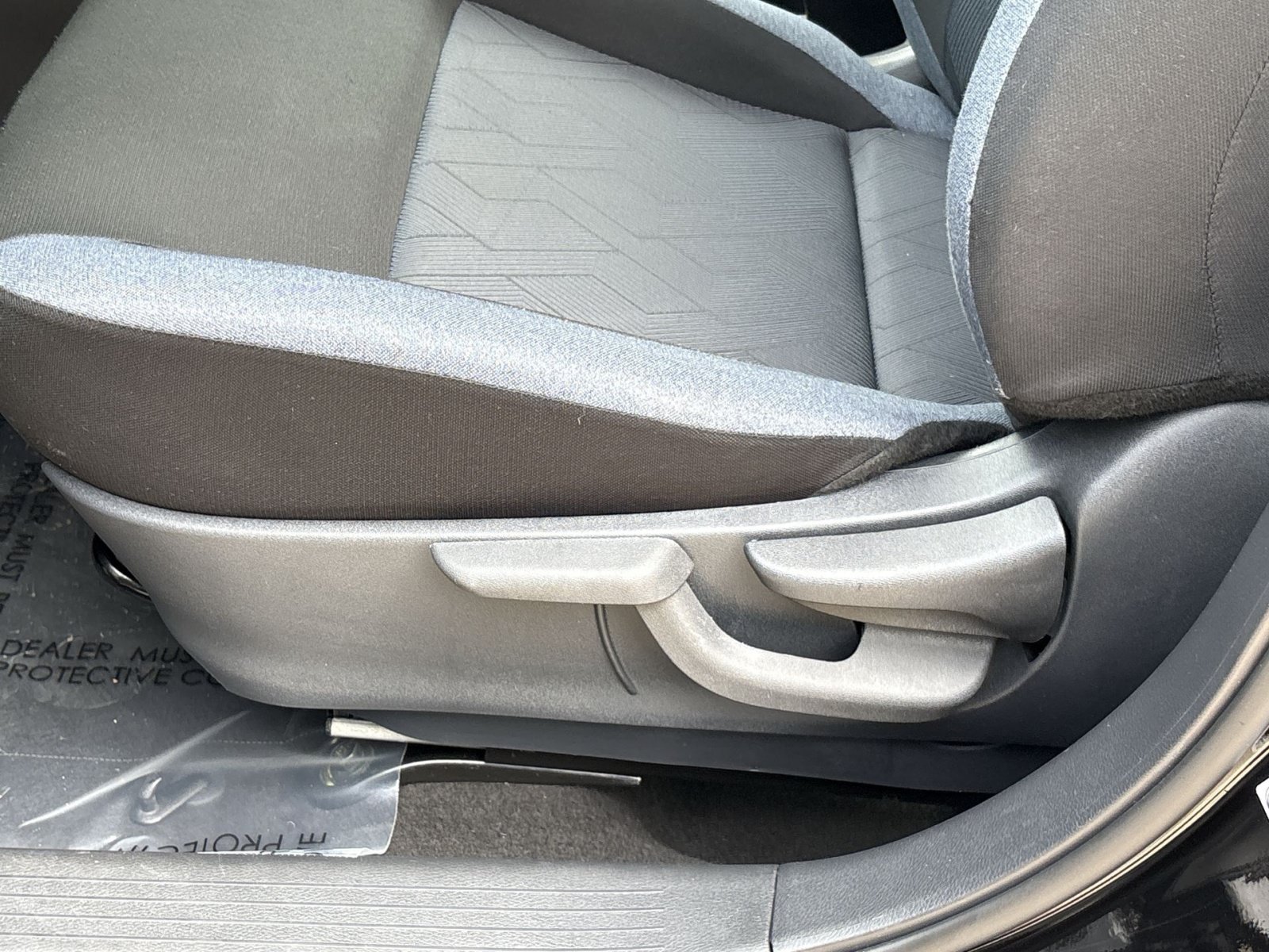 Used 2025 Nissan Versa SV FWD image 14