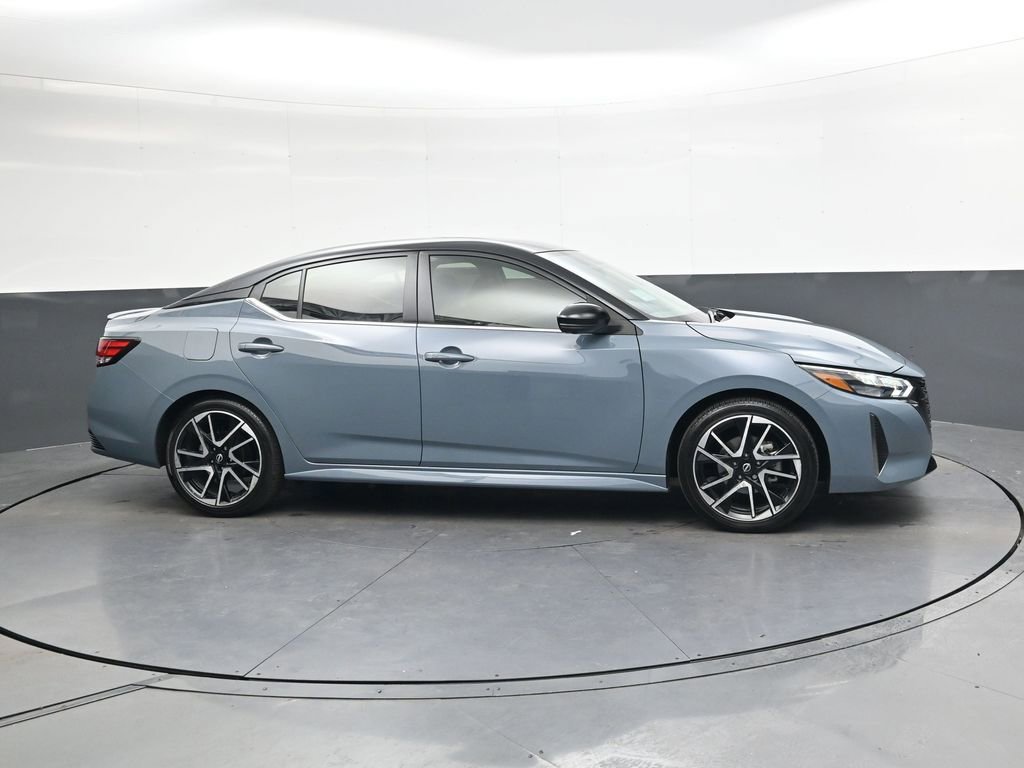 Certified 2025 Nissan Sentra SR w/ SR Premium Package image 3