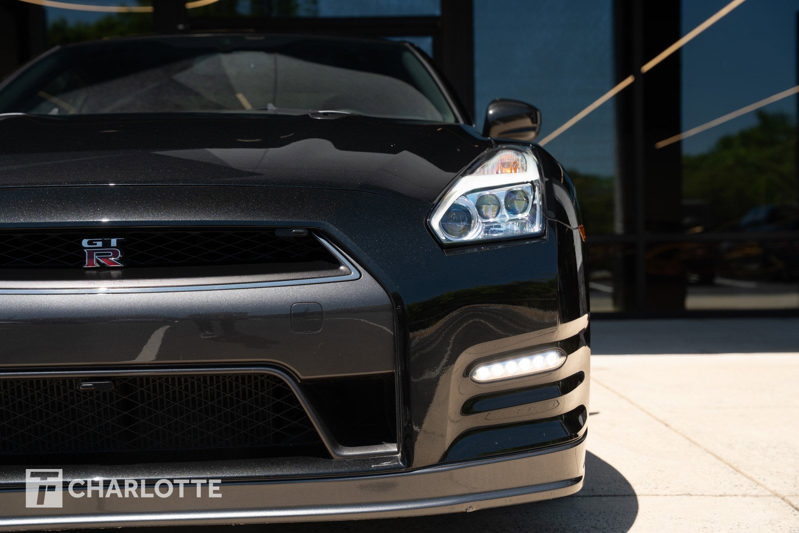 Used 2015 Nissan GT-R Premium AWD/4WD image 5