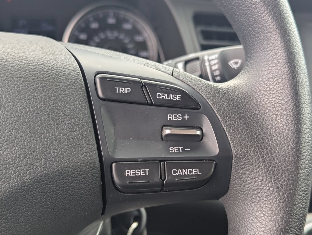 Used 2019 Hyundai Elantra SE w/ Cargo Package FWD image 18