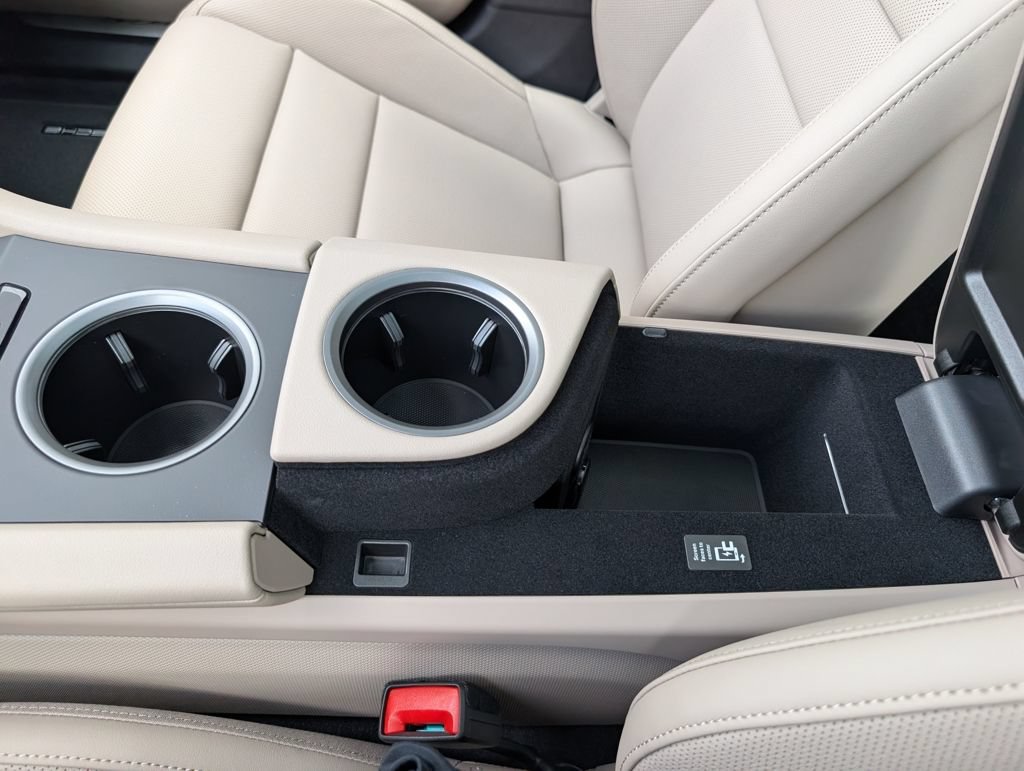 New 2026 Porsche Taycan 4S AWD/4WD image 18